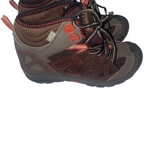Boys Merrell Capra Mid Waterproof Hiking brown Boots size 4 youth kids 4Y